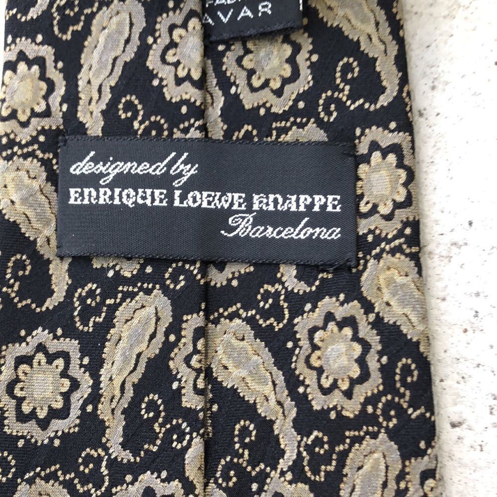 Collection of ties - Picture 5 of 9